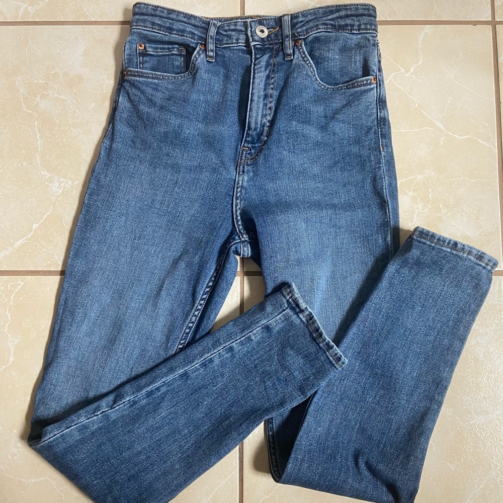 H&M high waisted skinny jeans!